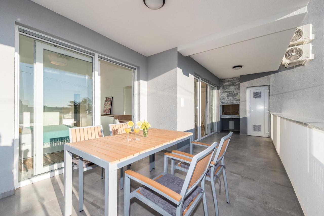 Villa Lena Luxury Apartments Novalja Kültér fotó
