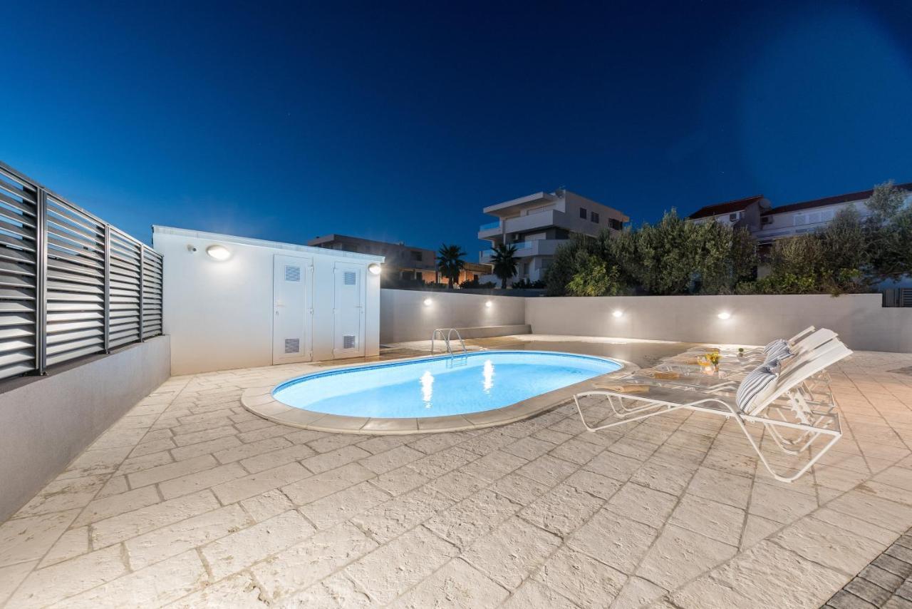 Villa Lena Luxury Apartments Novalja Kültér fotó