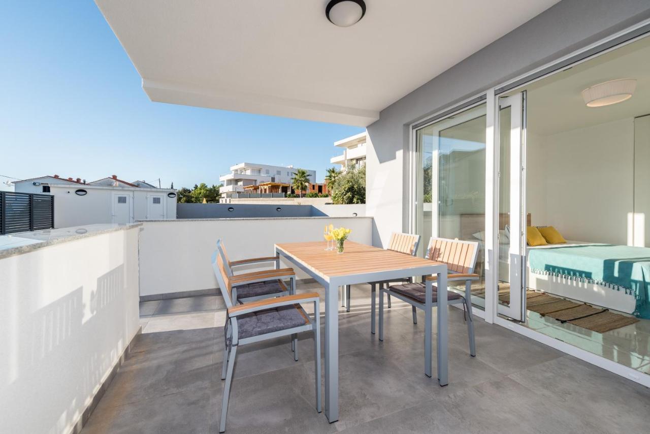Villa Lena Luxury Apartments Novalja Kültér fotó